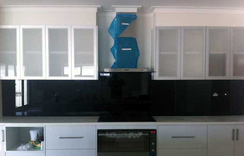 Splashbacks 100